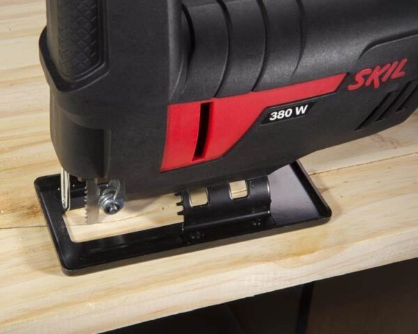 SKIL Sierra Caladora 400W – 800/3.000cpm – Cap. de Corte madera/aluminio/acero: 65/10/4