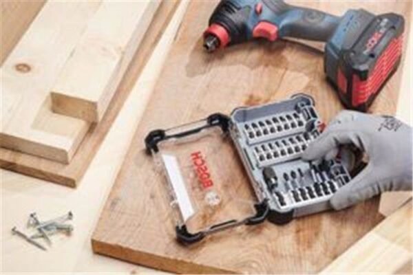BOSCH Set juego 35 unidades para taladrar y atornillar.